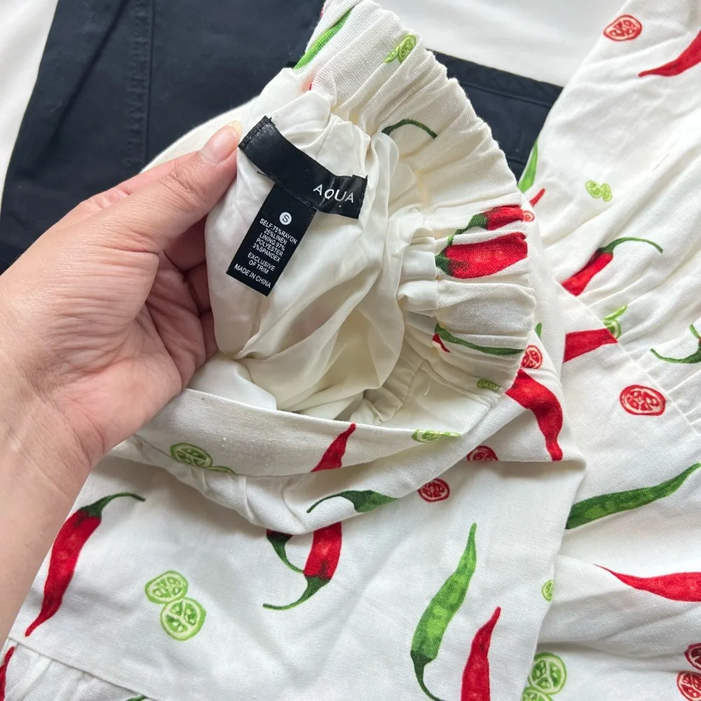NWOT Aqua red + white chili pepper Skirt ✨🌶️ - Picture 4 of 5